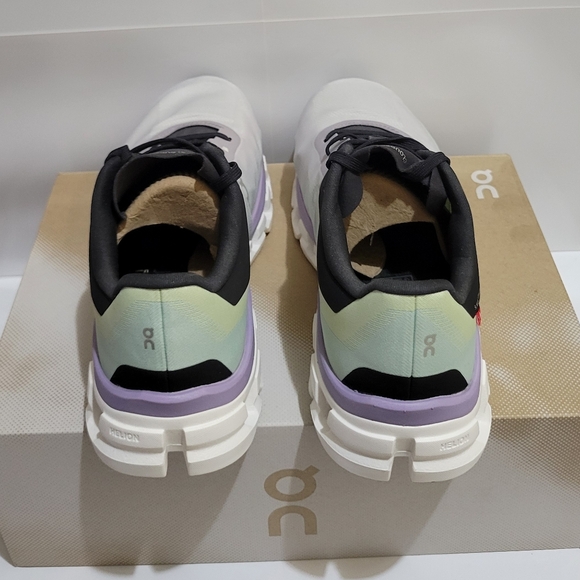 New Cloudflow 4 Fade Wisteria – Women’s Brand New - Picture 3 of 8